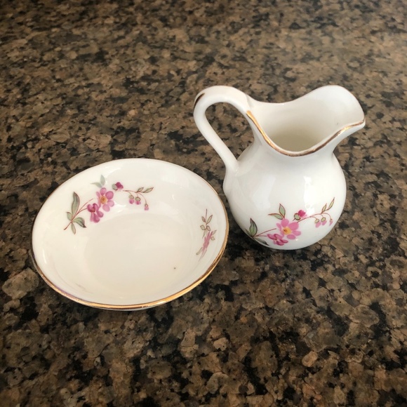Brinns Bone china Taiwan tiny Jar and bowl - Picture 1 of 8